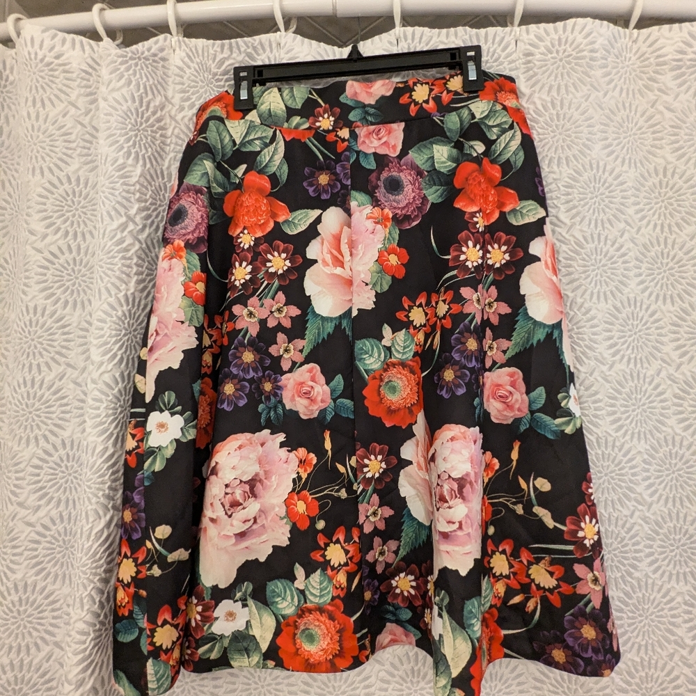 New York and Company Floral circle midi skirt